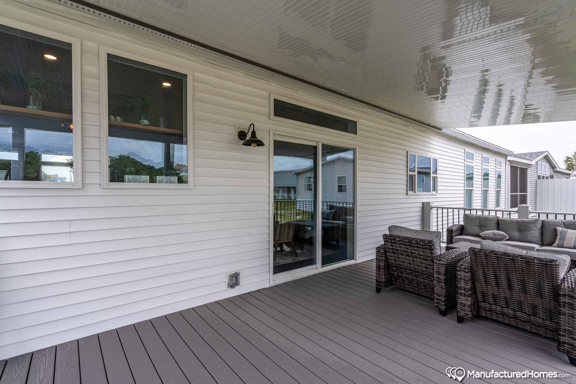 Palm Harbor Plant City Estate Farmhouse LS30764A by Palm Harbor Homes